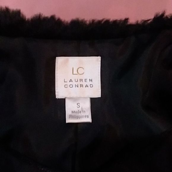 Lauren Conrad faux fur short jacket small - Picture 4 of 6